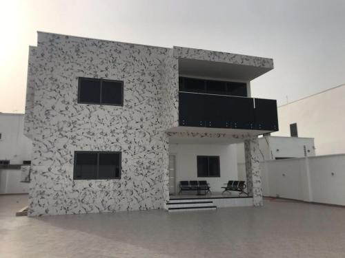 Prampram House | Banner Vacation Home & Swimming Pool