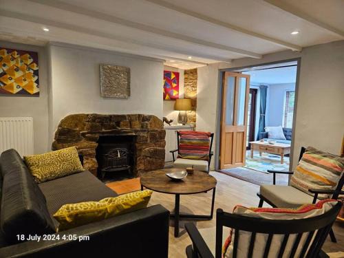 Mount Hawke House | Bannsvale Farmhouse, Mount Hawke, Cornwall,