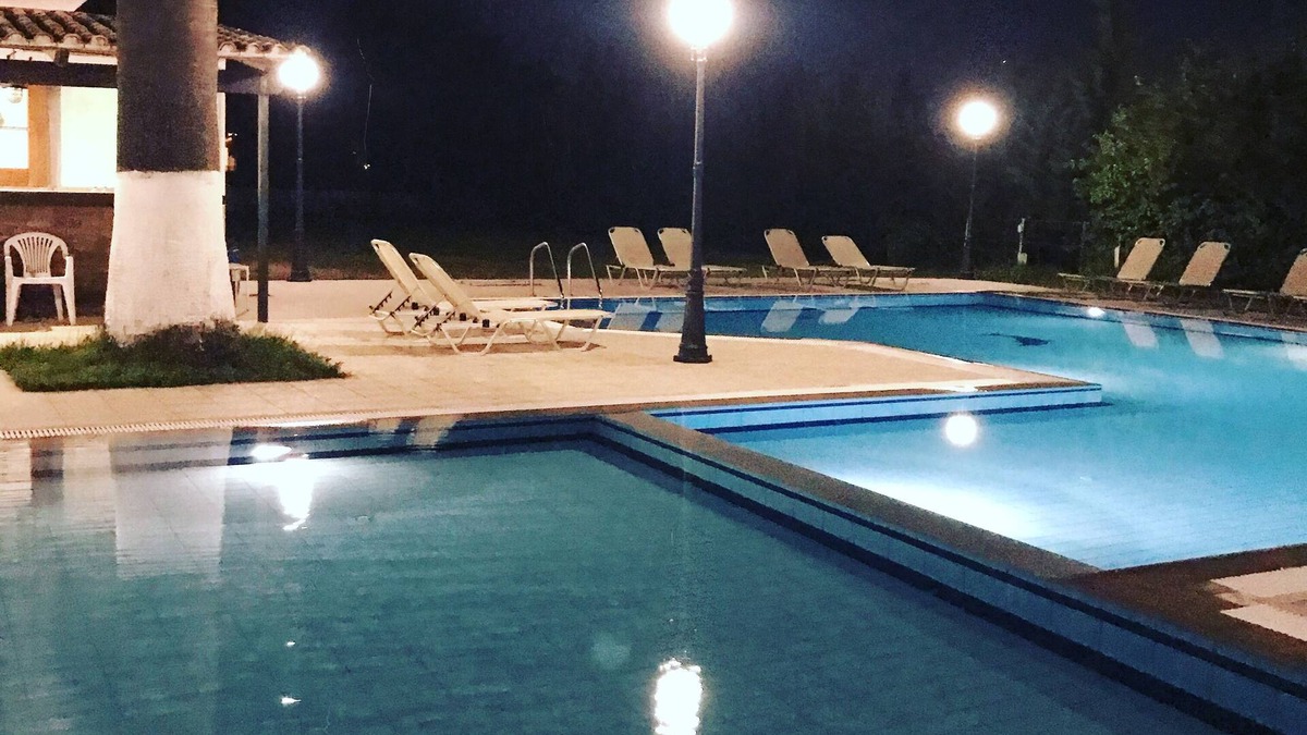Agnos House | Banos apartments and swimming pool