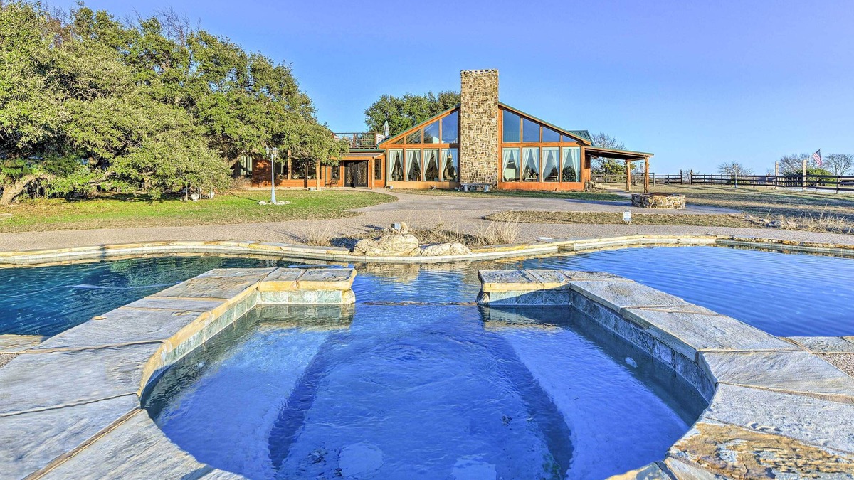 Forestburg House | Banquet Hall & Pool: Expansive Forestburg Ranch!