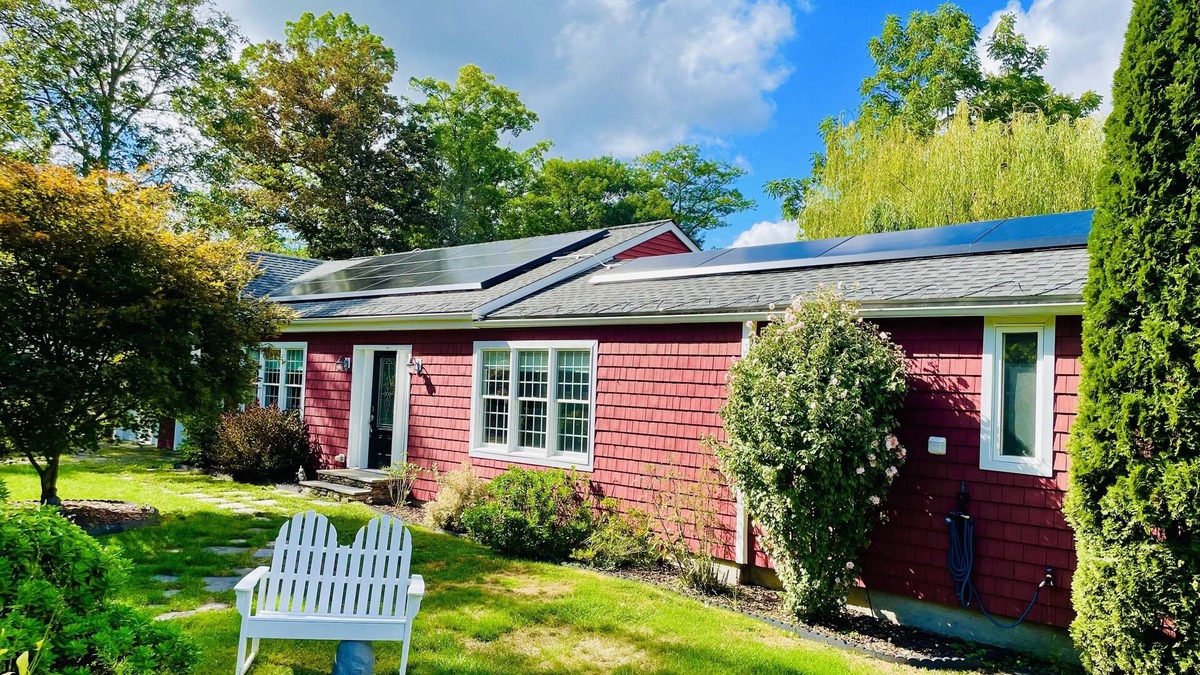Lakeside Cottage | Bantam Lake Cottage - 4 min walk to lake/shared beach, 6 Kayaks, 2 SUP, fire pit