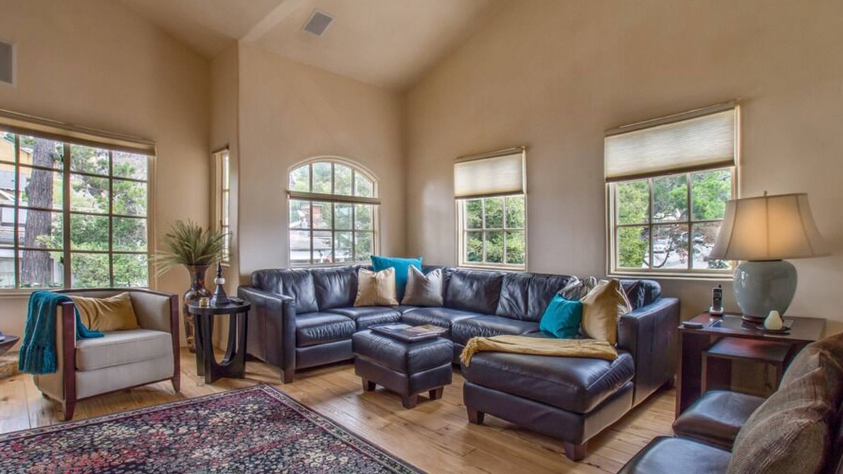 Northwest Carmel Condo | Banyan - Carmel Downtown Condo - Perfect Downtown Location, Walk Everywhere