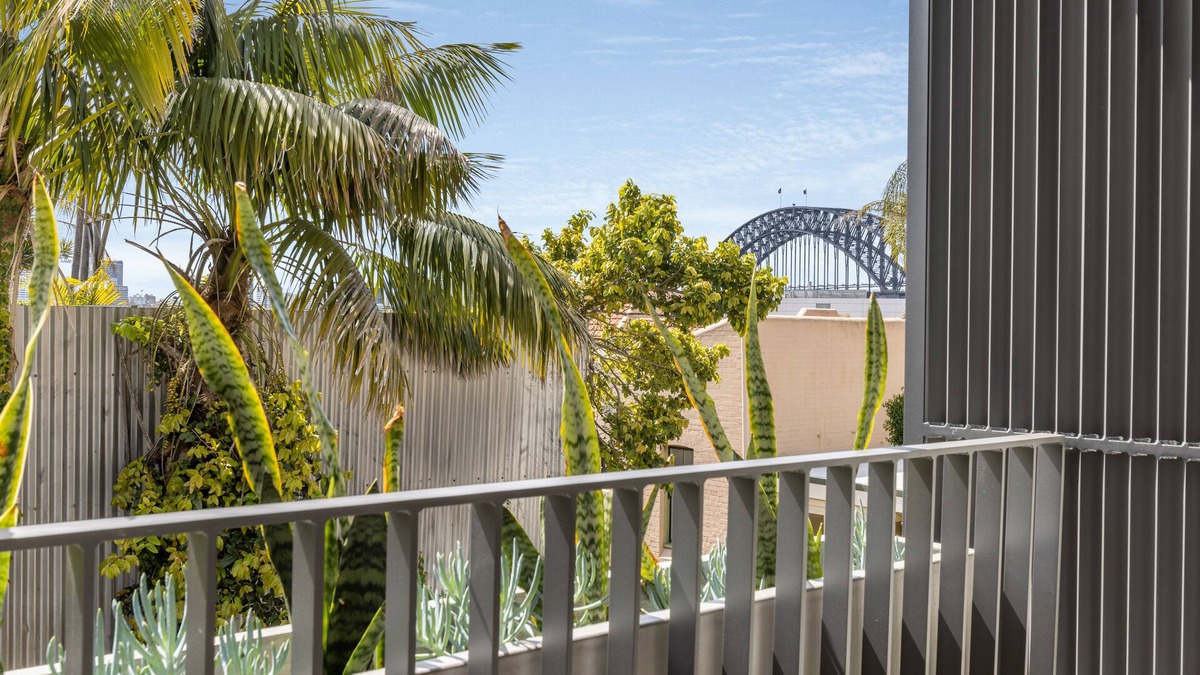 Millers Point Apartment | Barangaroo Park Apartments by Urban Rest