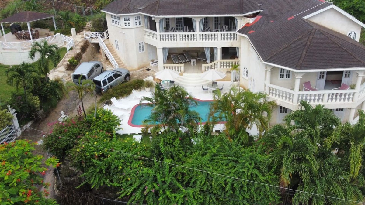 Fryers Well Villa | Barbados villa near beach - private pool, ocean views, WiFi, staff, sunsets