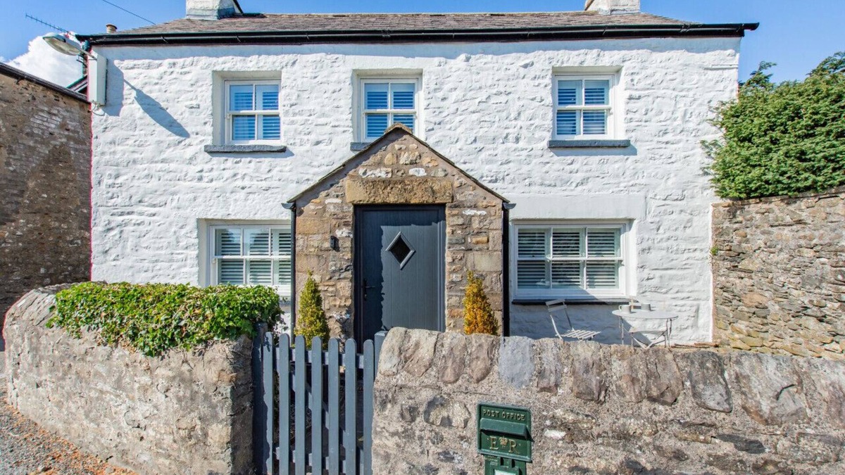 Barbon House | Barbon Cottage - Two Bedroom House, Sleeps 4