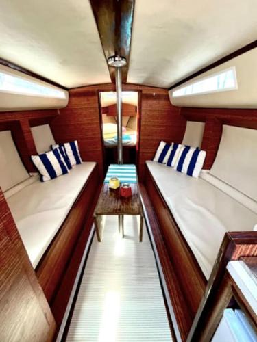 Rosignano Solvay Boat Rental | Barca a Vela BLUE MARLIN