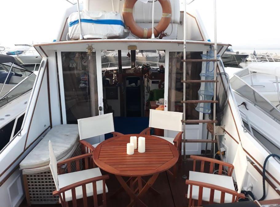 Casamicciola Terme Boat Rental | Barca Deliziosa