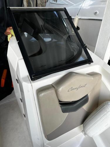 Jacare Boat Rental | Barco ventura 25 pés