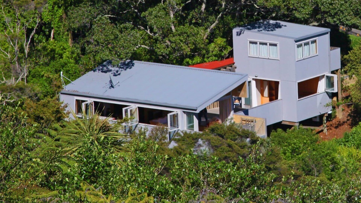 Palm Beach House | Barefoot Spirit | Stay Waiheke