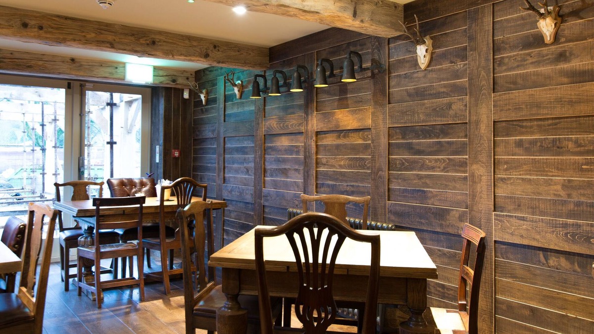 Fence Bed & Breakfast | Barley Mow