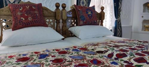 Bukhara Province Apartment | Barlos XVIII