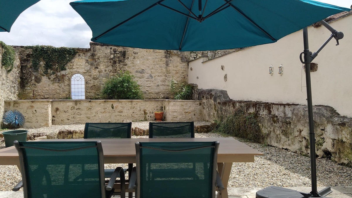 La Tour-Blanche-Cercles Cottage | Barn cottage