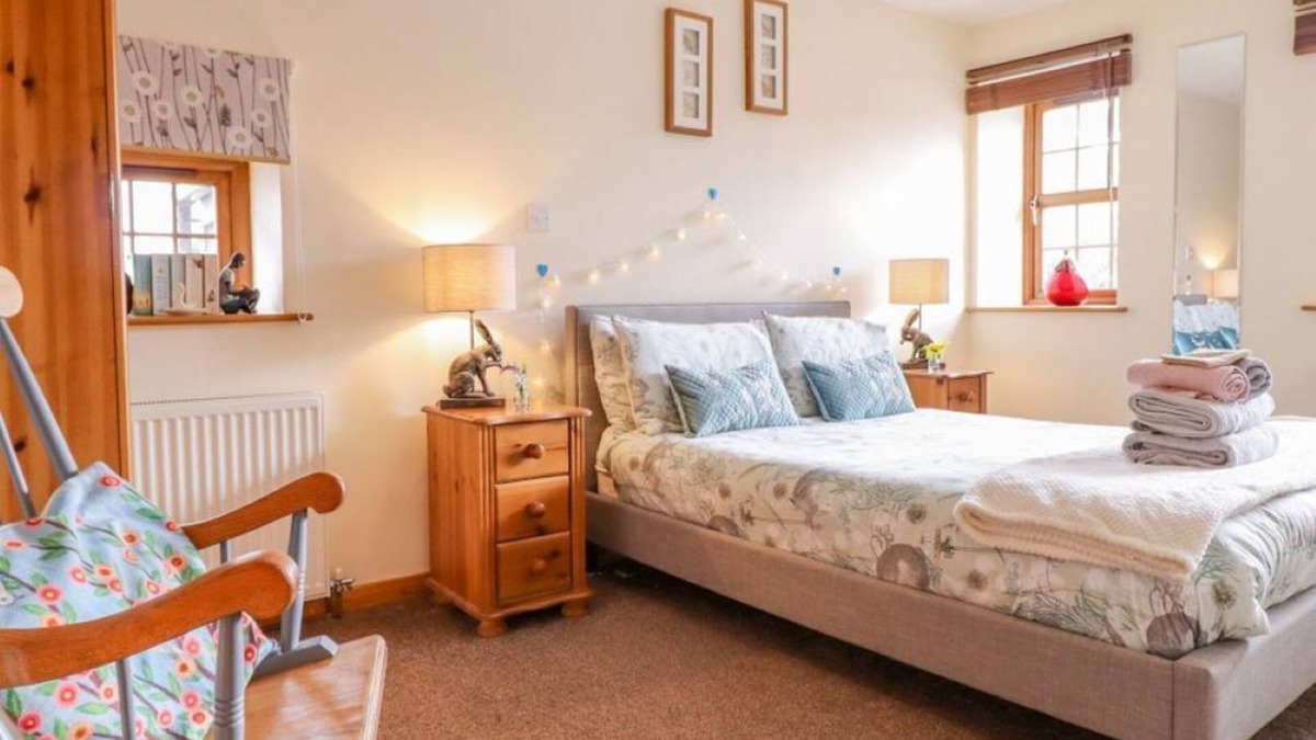Pentir Cottage | Barn Conversion at the Old Watermill - Snowdonia & Zip World around the corner.