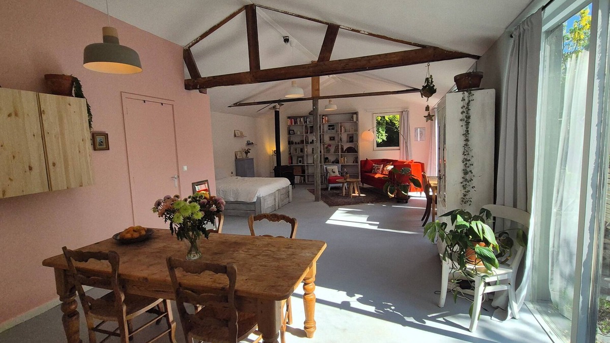 Eindhoven House | Barn converted into cosy studio with garden and free parking in Eindhoven