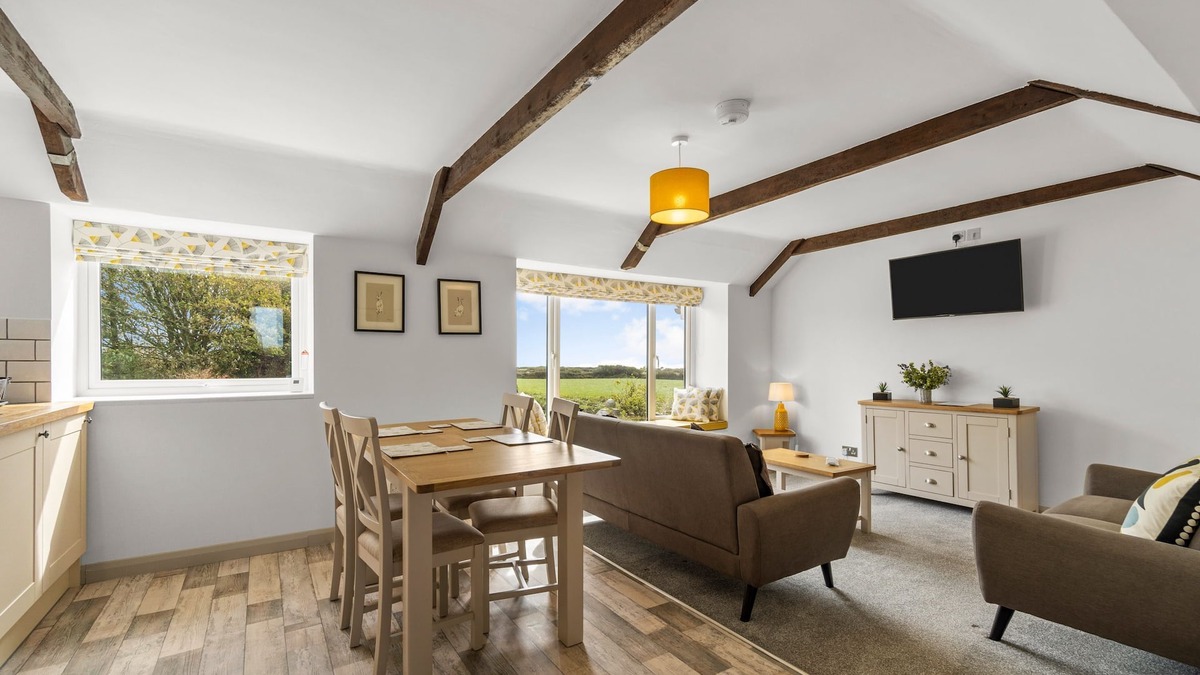 Helston Cottage | Barn Cottage @ Arrowan Common Farm
