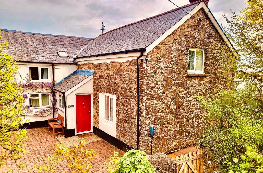 High Bickington House | Barn End Cottage