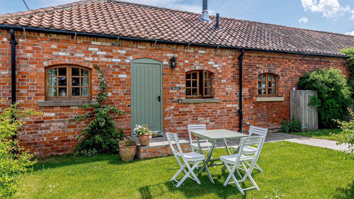 Sturton By Stow Cottage | BARN END, family friendly, character holiday cottage in Saxilby