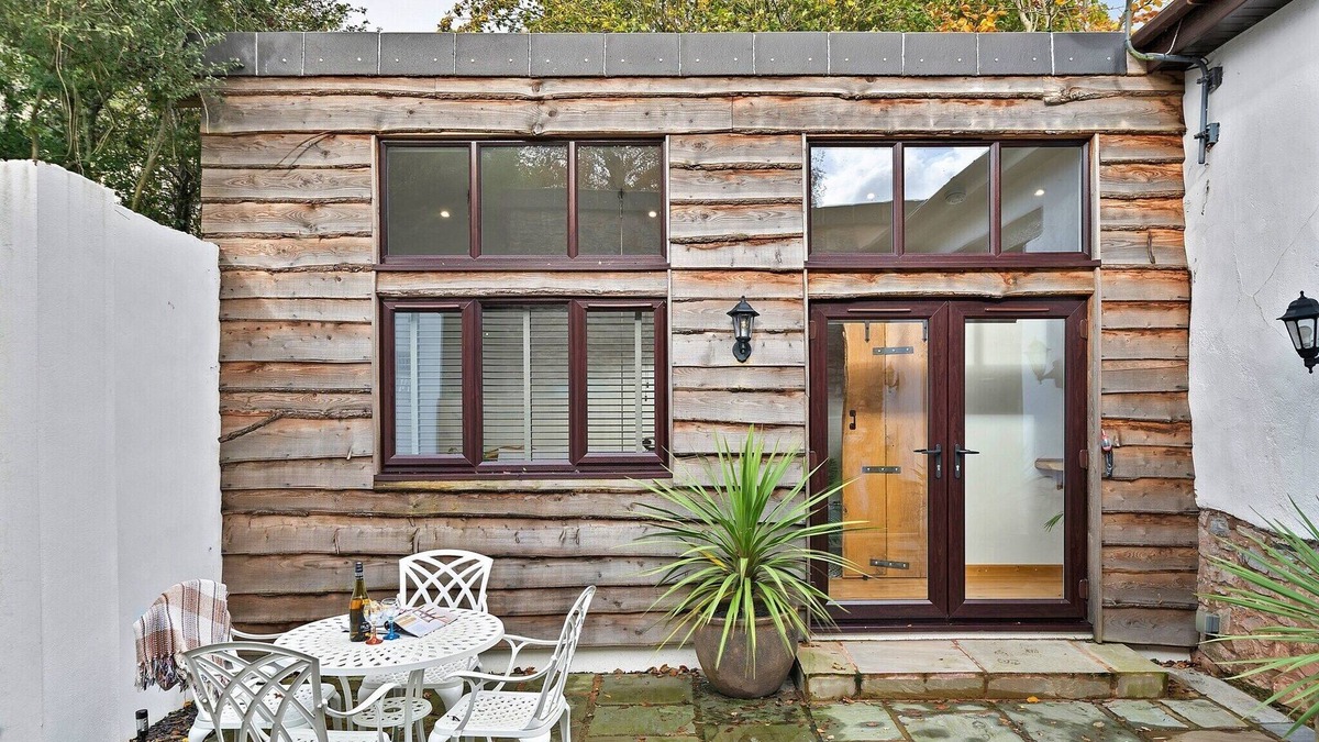 Burlescombe Cottage | Barn in Devon with Stargazing Bed