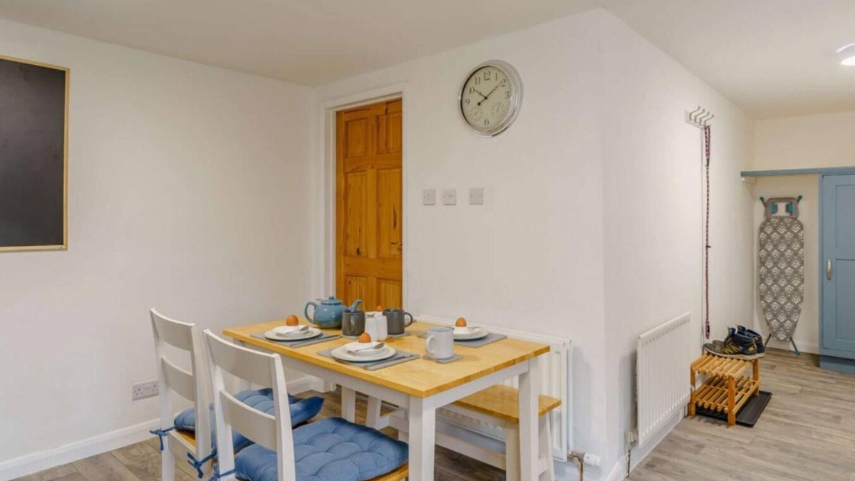 Cockermouth Cottage | Barncroft: Dogs welcome, dog care services offered