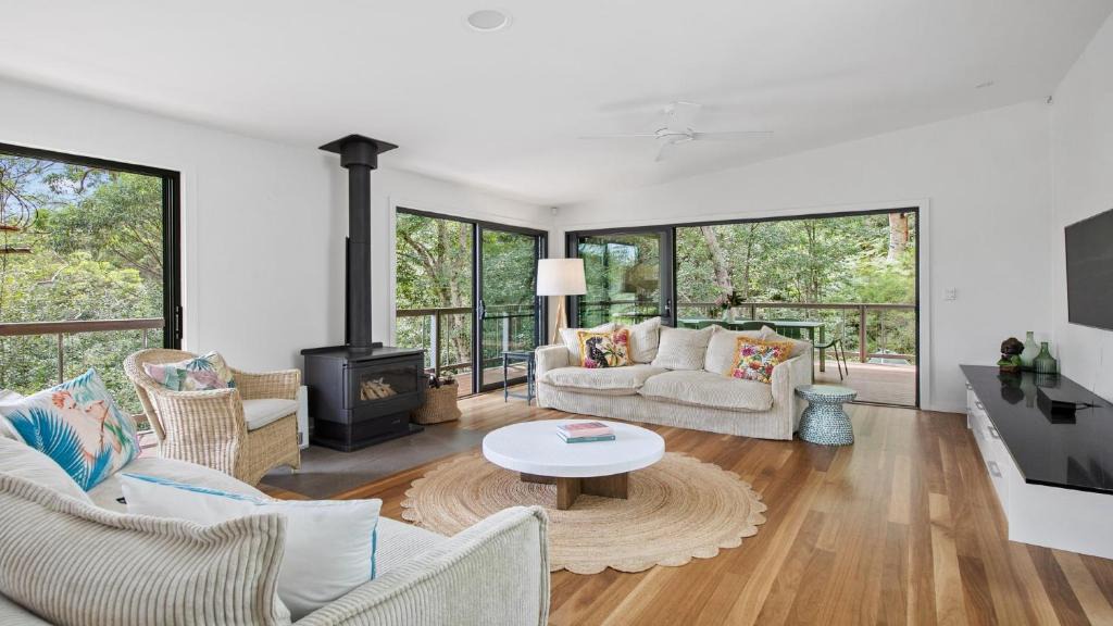 Pretty Beach Central Coast House | Barney's by the Bay
