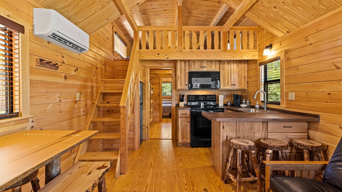 Gilmer Cabin | Barnwell Mountain Cabins #2: Cabin/Tiny Home w/loft in Gilmer across from BMRA