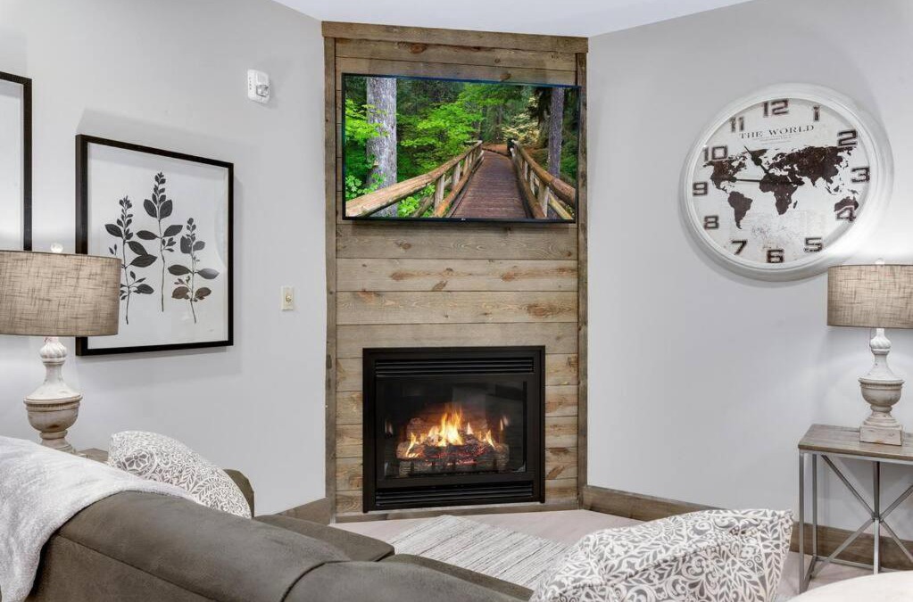 Berlin Apartment | Barnwood Suite - Main Street Lodge in Berlin