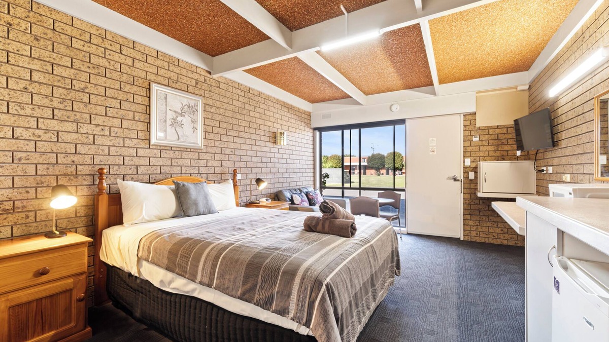 Colac Hotel | Baronga Motor Inn