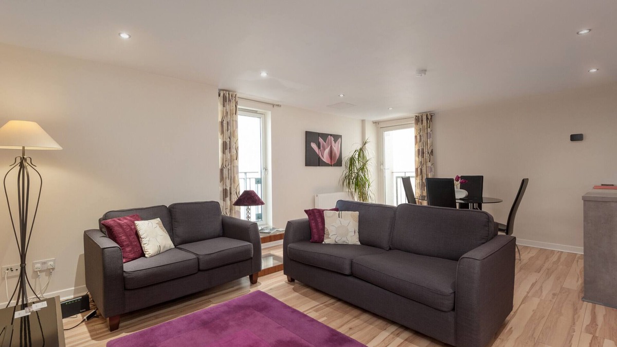 City Centre Glasgow Apartment | Barony Bell Apartment
