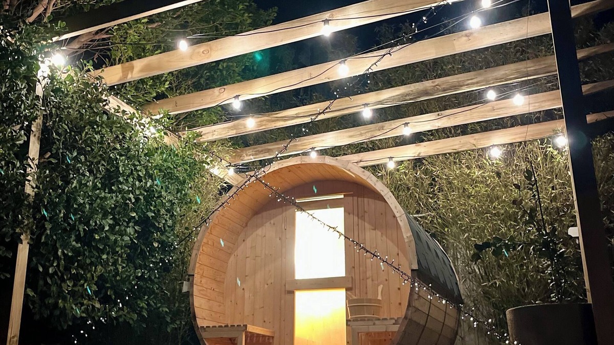 Port Lincoln House | Barrel Sauna, Wood-fired pizza Oven, Bay Views, Fire pit, Play Set, Pet Friendly