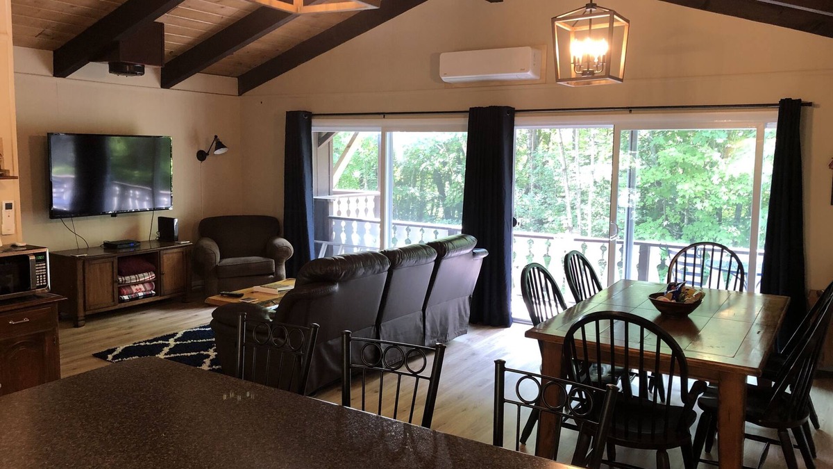 Jackson Condo | Bartlett Condo close to Storyland and Jackson