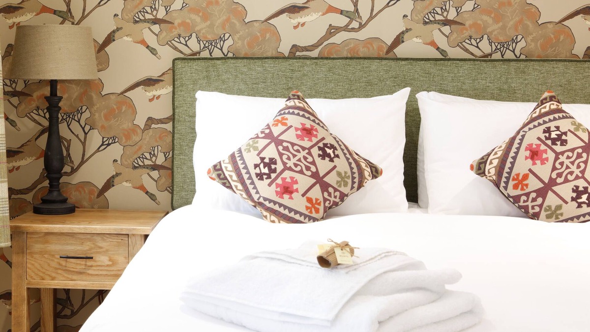 Lychpit Bed & Breakfast | Barton's Mill
