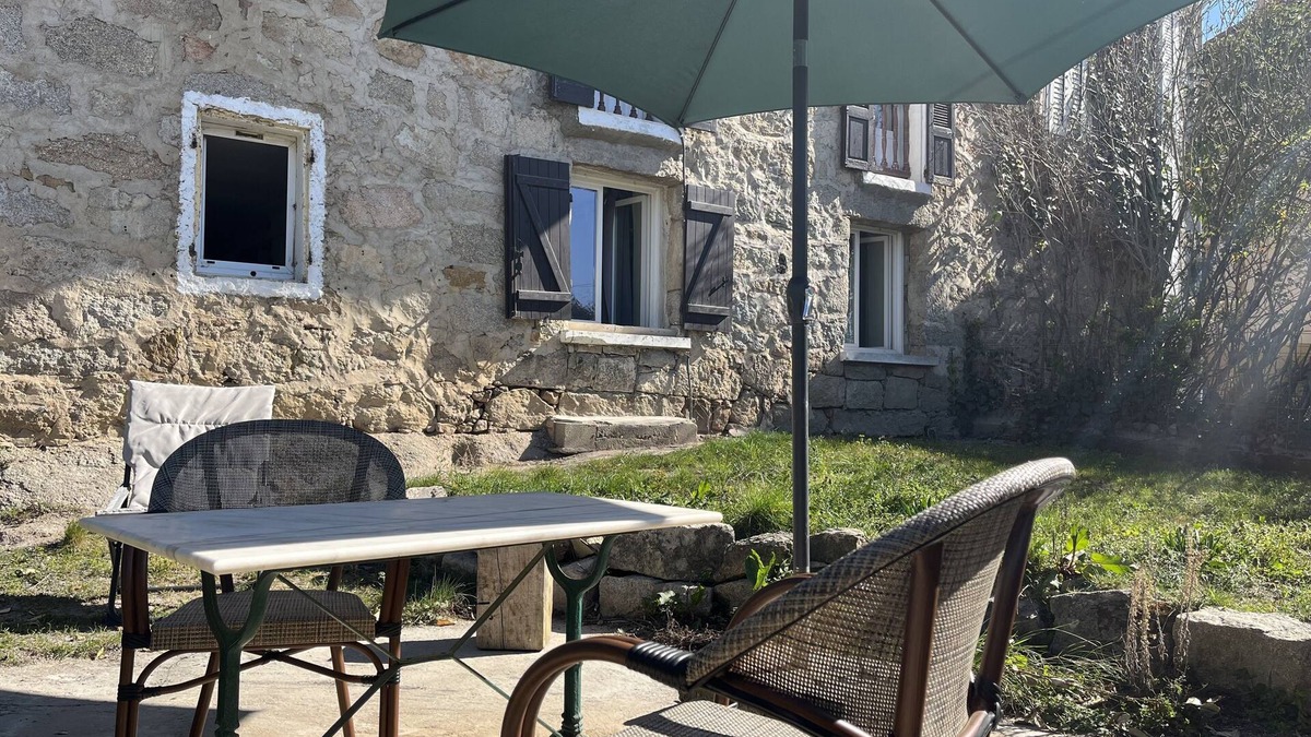Olivese House | Bas de Maison with pool