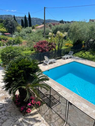 Carros House | Bas de villa avec accès piscine près de Nice Cannes Monaco