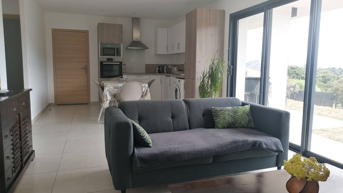 Alata Villa | bas de Villa Contemporaine