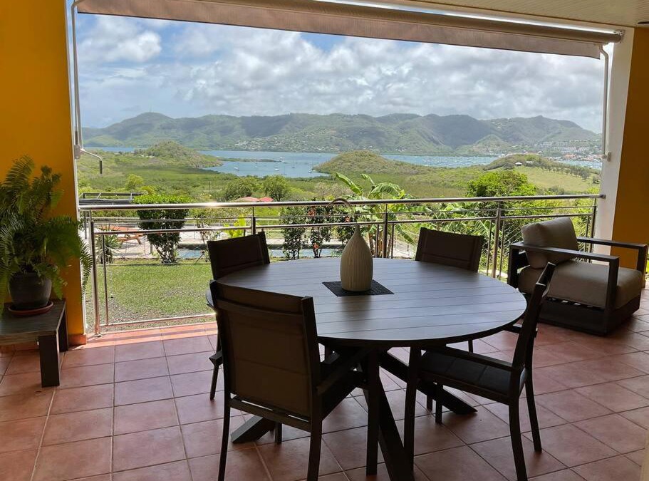 Sainte-Anne Apartment | BAS DE VILLA PISCINE PETIT VERSAILLES SAINTE ANNE