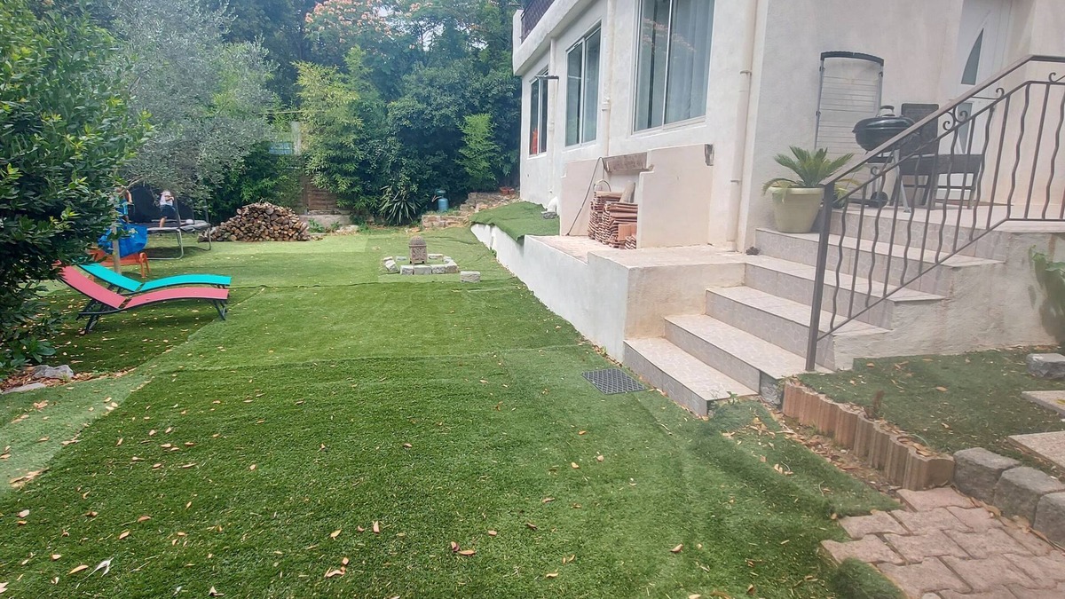 La Seyne-sur-Mer Villa | Bas de Villa T3 Avec Jardin Près de la mer