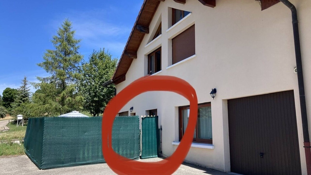 Giron Apartment | Bas-Jura apartment in Giron