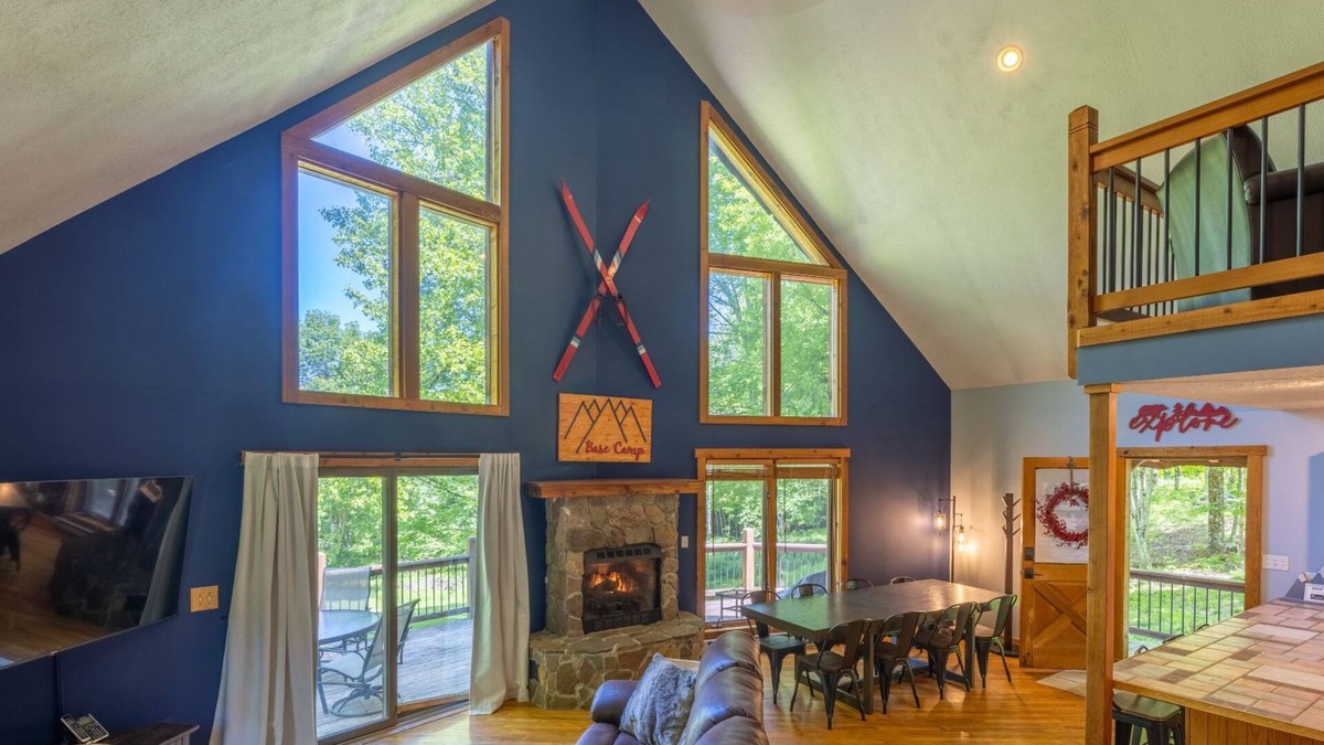 Slaty Fork Cabin | Base Camp - Cozy Cabin, Close to Snowshoe!
