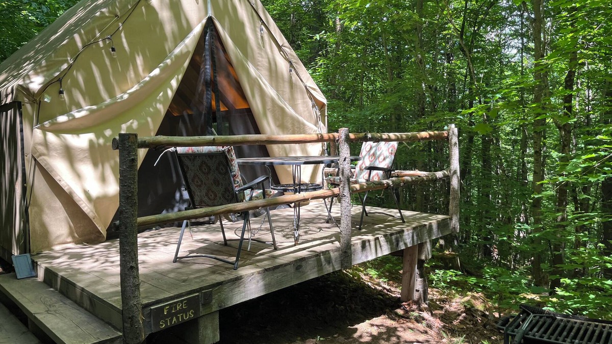 St. Johnsbury RV Rental | Base Camp Glamping @ Hidden Ridge