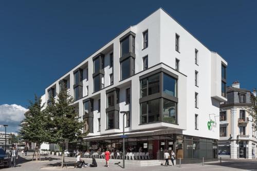 Nyon Hotel | Base Nyon