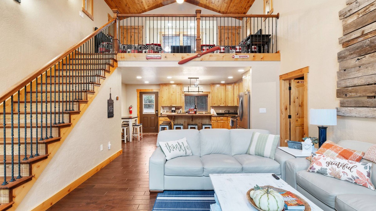 Shingletown House | Base of Lassen National Park Secluded 1 BR + LOFT, 2 BATH HOME. sleeps up to 7