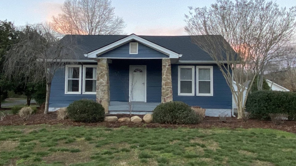 Lookout Valley Neighborhood Association House | Base of Lookout Mountain - 10 minutes to Downtown - 1 mile to The Venue - Patio