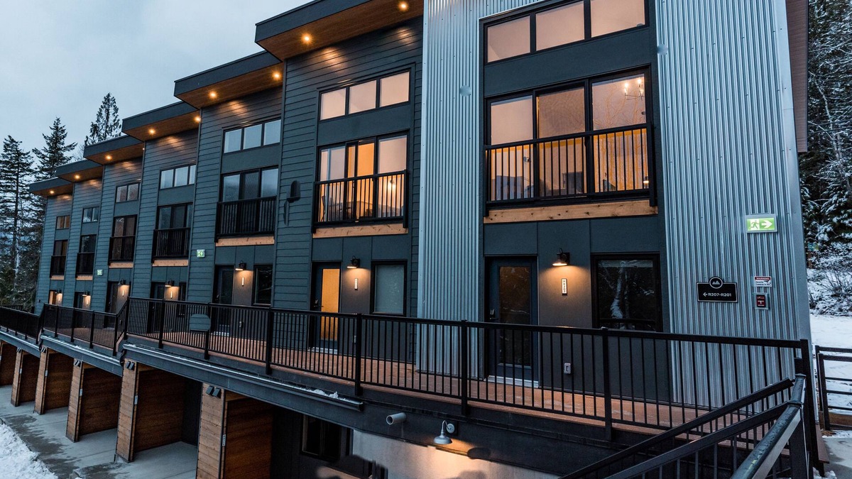 Revelstoke Hotel | Basecamp Resorts Revelstoke I Two Bedroom Suite