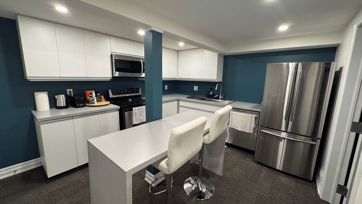 Ajax House | Basement in Ajax w/Private Entrance (Near Waterfront)