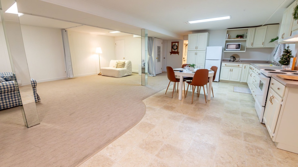 Steinbach Apartment | Basement Suite in Steinbachnn