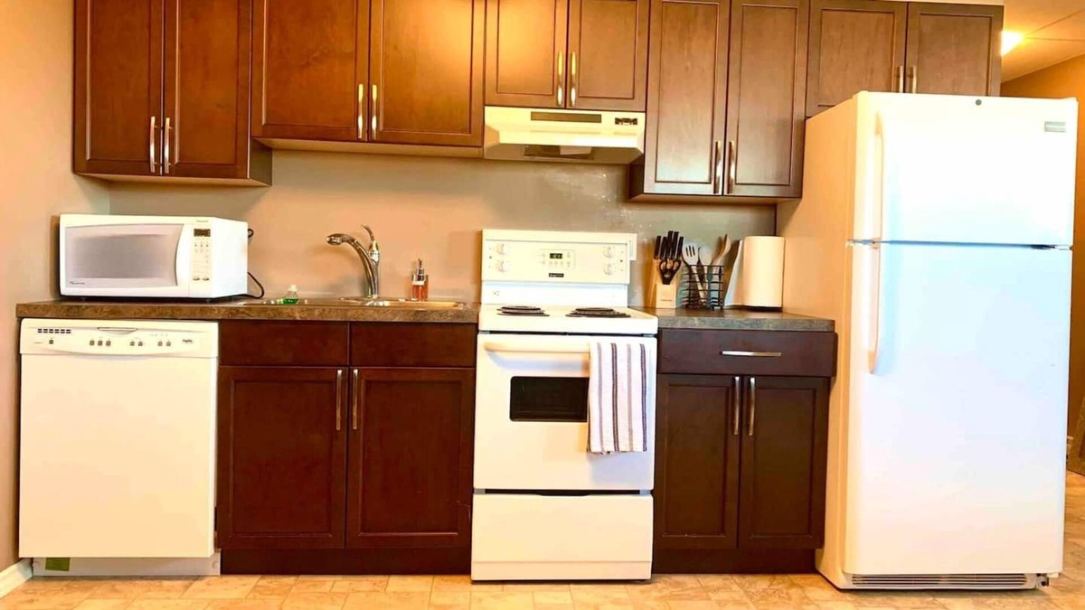 Farmington House | Basement Suite with own Driveway Parking and Private Entrance
