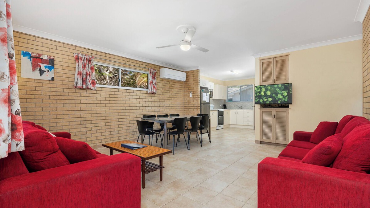Woorim House | Basic Beachside Hideaway
