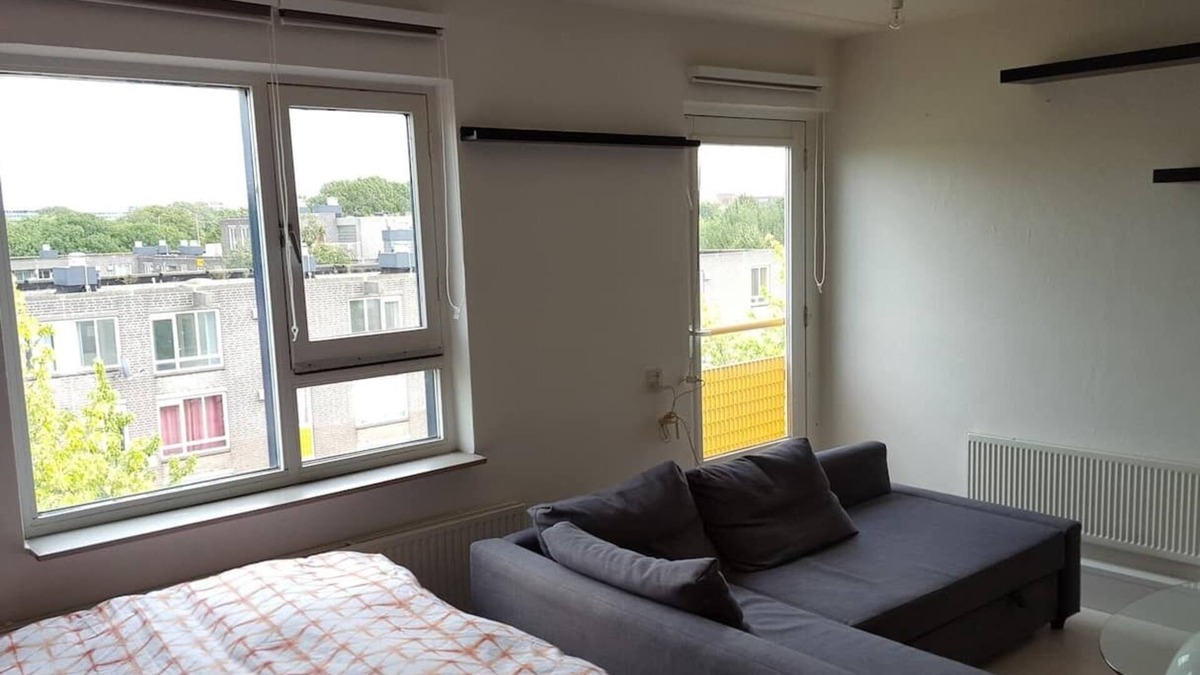 Bijlmer-Centrum Apartment | Basic Studio Apartment Near Amsterdam Arena