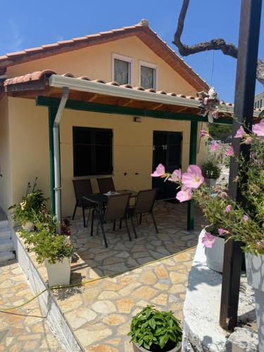 Spanokhorion House | Basil & Sunrise