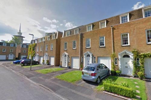 Basingstoke House | Basingstoke Townhouse
